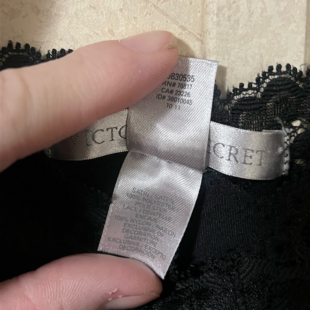 Victoria’s Secret black satin chemise or mini slip dress with lace trim Y2K - Picture 10 of 10